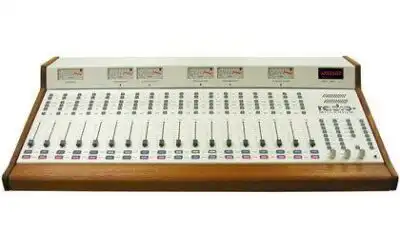 Console RS 18 RADIO SYSTEMS