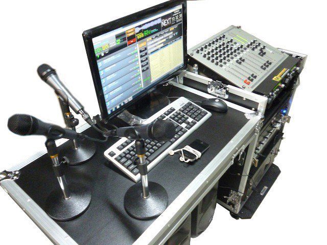 station radio fm mobile fly case avec emetteur fm antenne