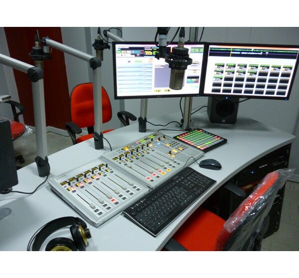 equipement broadcast pour radio FM et webradio : creer sa staion radio fm