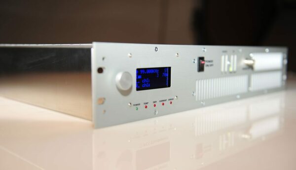 600W VHF UHF TV TRANSMITTER